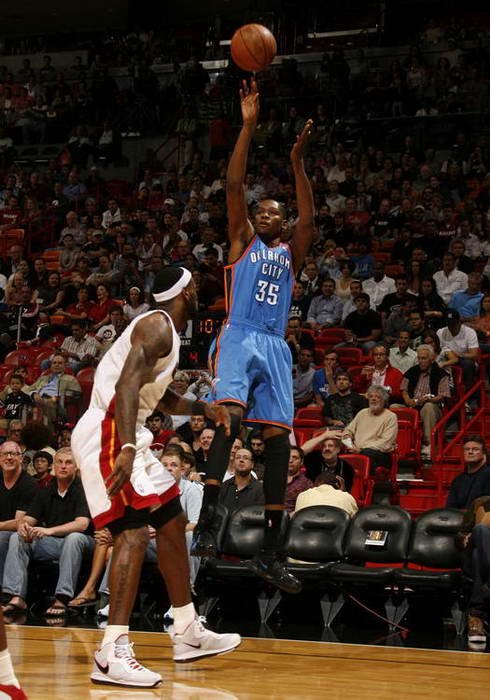 员们也纷纷 员们也纷纷