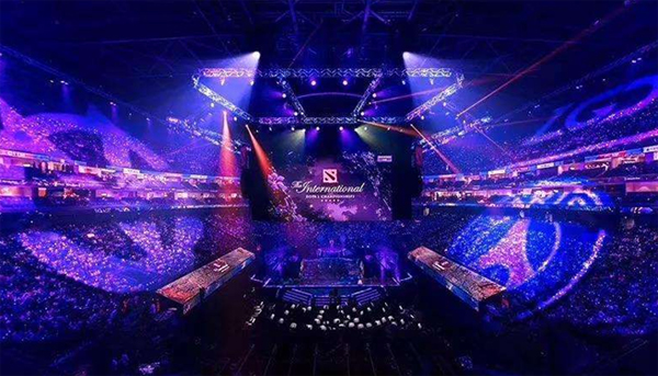 激烈竞争中 激烈竞争中